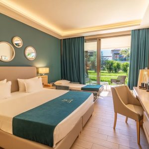 Almyros Beach Resort & Spa